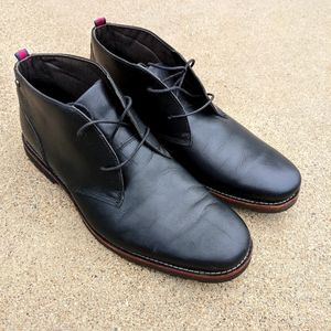 Timberland Black Chukka Boots (size 12.5)